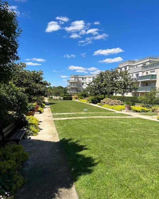 Appartement Wakandais-Proche Disney, Parking & Wifi Montévrain Exterior foto
